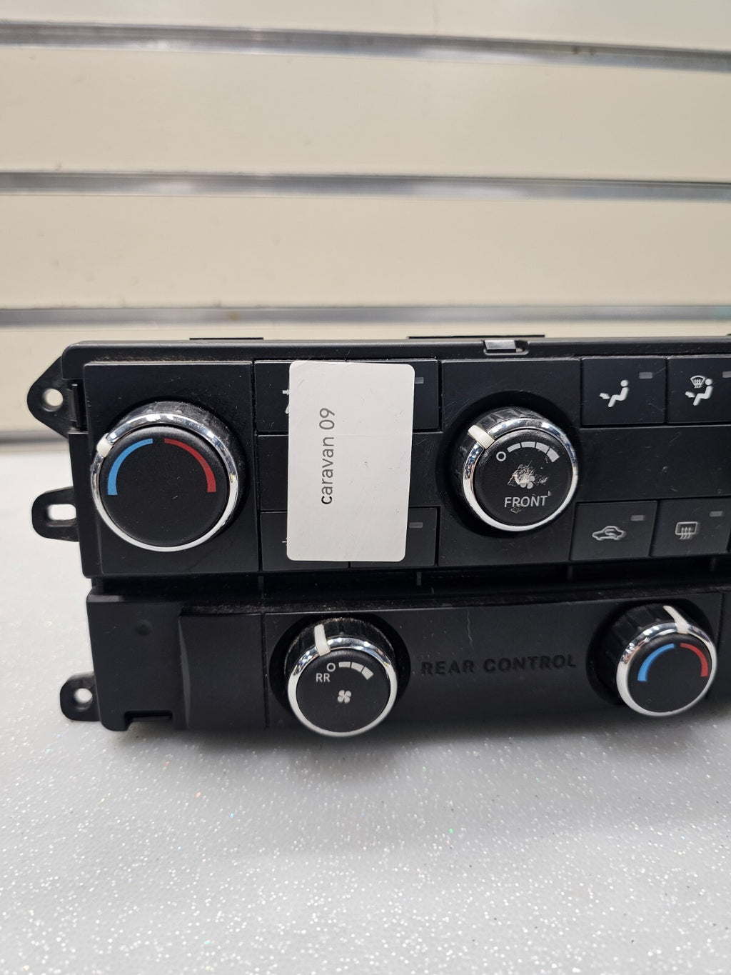 🔥08-09 Dodge Grand Caravan TEMPERATURE CLIMATE CONTROL P55111805AH