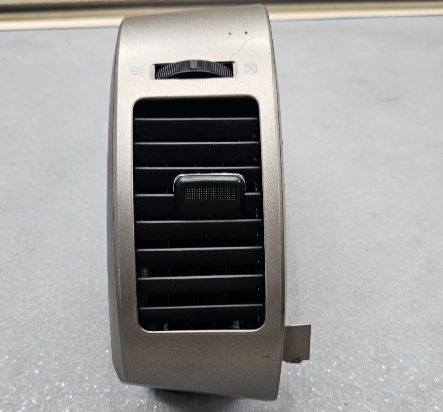 🔥04-09 Toyota PRIUS Dash Right Passenger AC A/C AIR VENT HEATER Panel SILVER