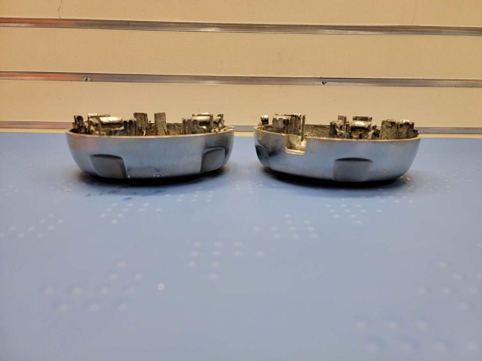 2002 - 2008 Ford Explorer wheel Center Hub Caps Set OEM