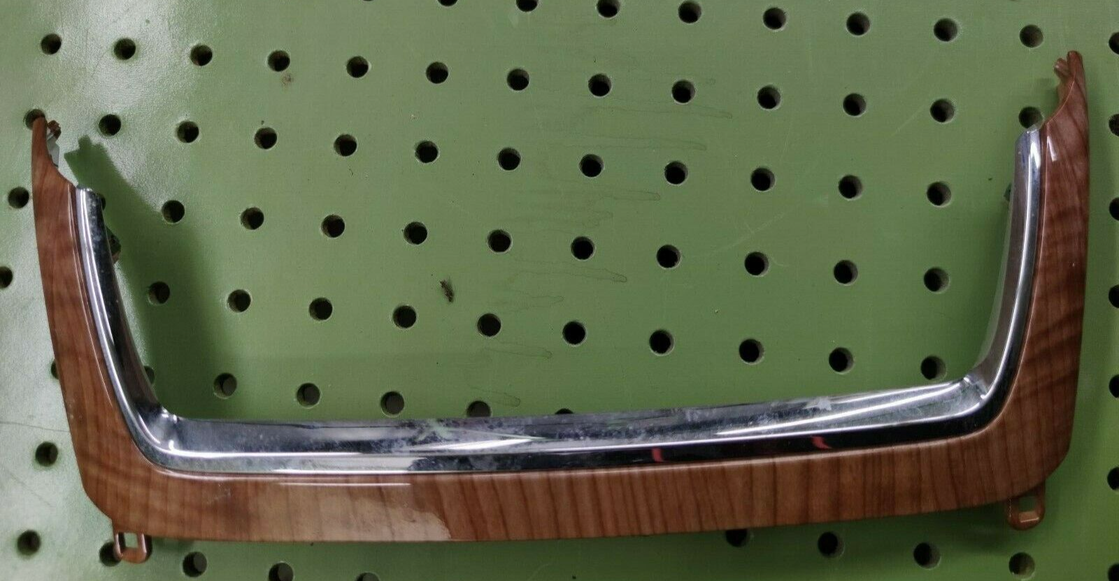 🔥08-12 Chevy MALIBU Center Dash Radio Bezel Panel UPPER Vent Trim WOODGRAIN B8