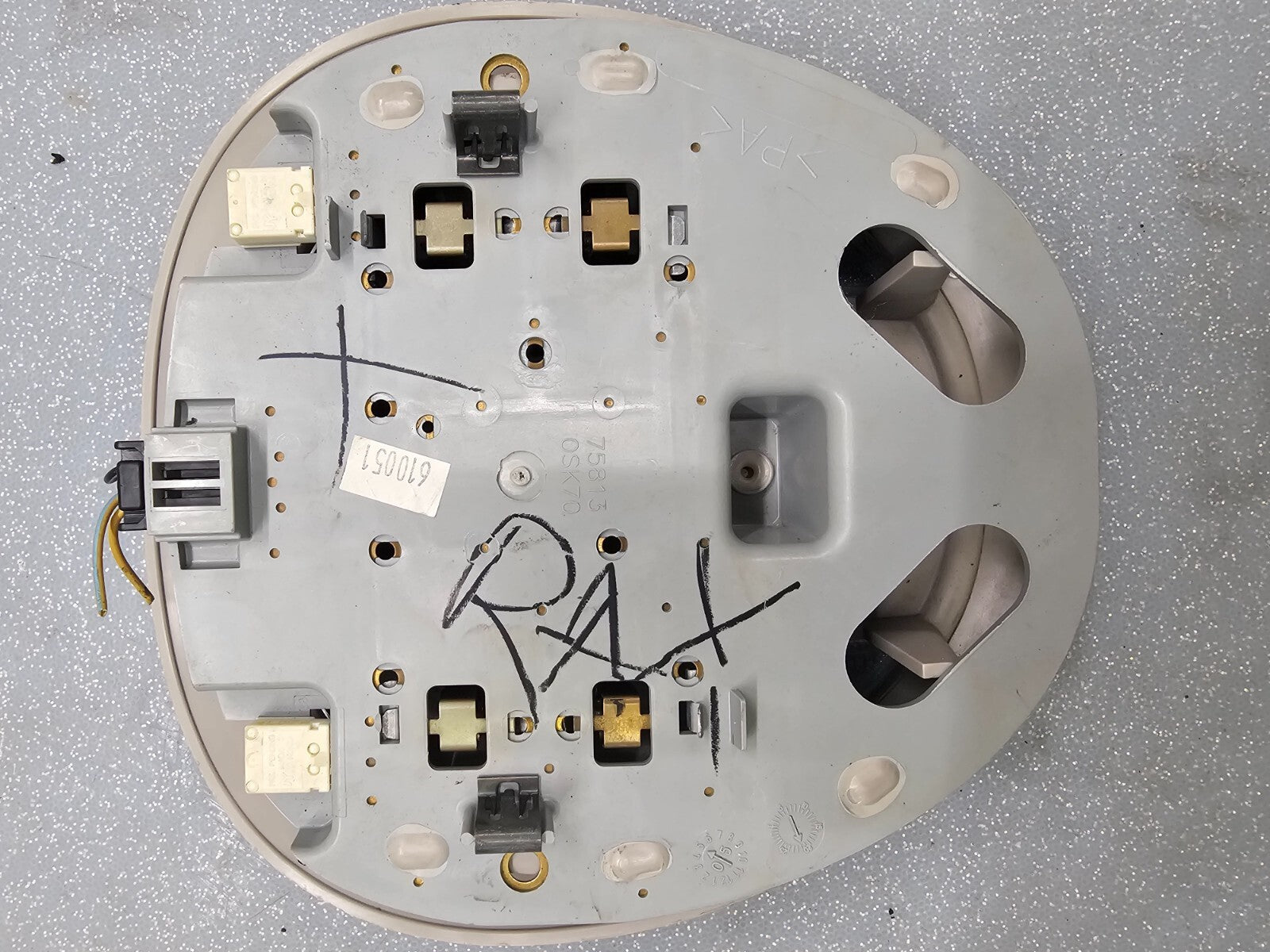 🔥01-07 Grand Caravan Town Country Overhead Console Dome Map light Assembly Tan