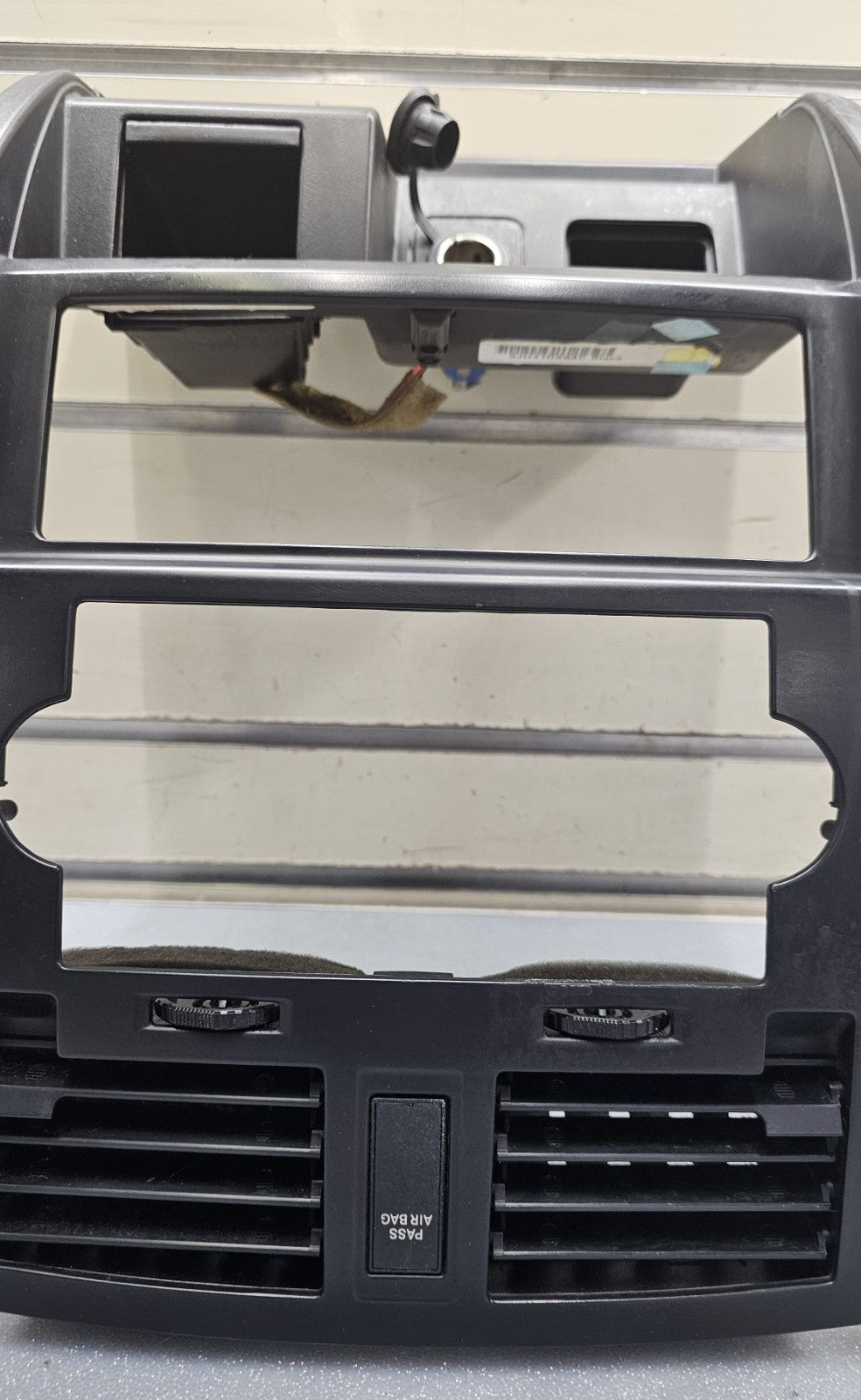 🔥05-07 Dodge DAKOTA Center Dash RADIO BEZEL Heater A/C Vents Trim BLACK B12