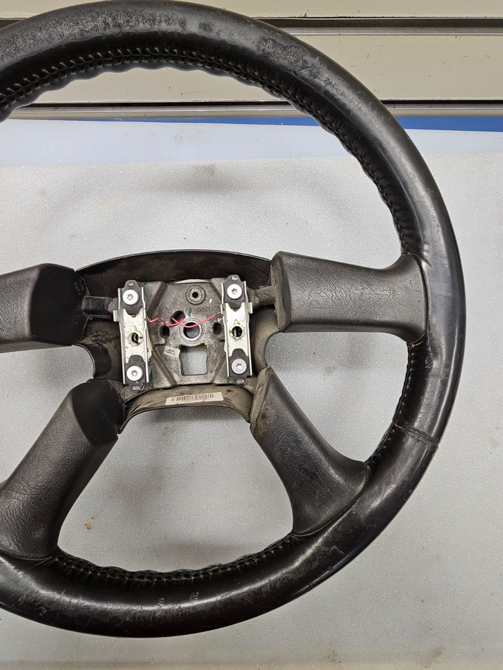 03-06 Chevrolet Tahoe Suburban Yukon Escalade Steering Wheel Column Black OEM