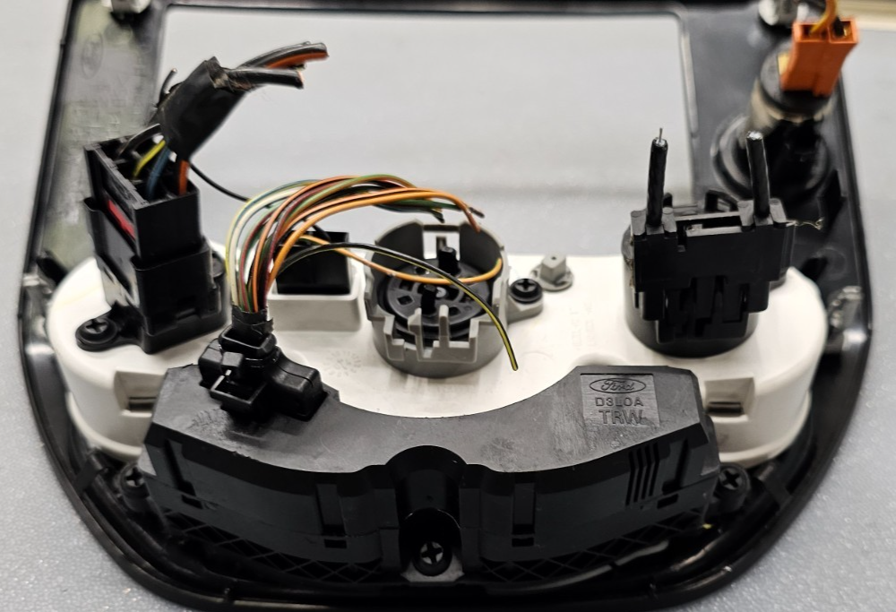 🔥05-07 FOCUS CENTER DASH RADIO STEREO CLIMATE CONTROL BEZEL TRIM PANEL BLACK