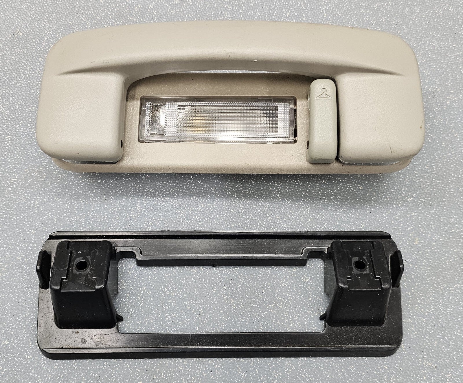 🔥05-10 Grand Cherokee Commander Rear Right Passenger Roof Interior Grab Handle