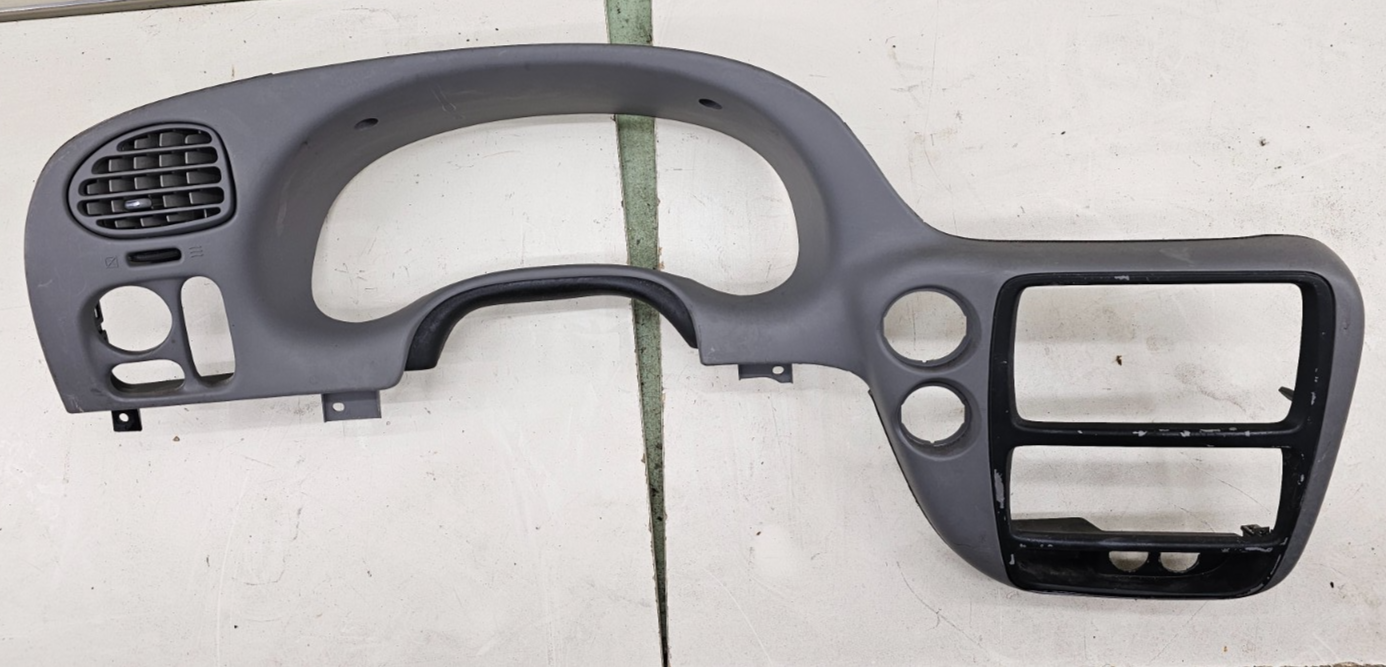 02-09 Trailblazer Dash Instrument Cluster Speedometer Bezel Trim Panel Gray C10