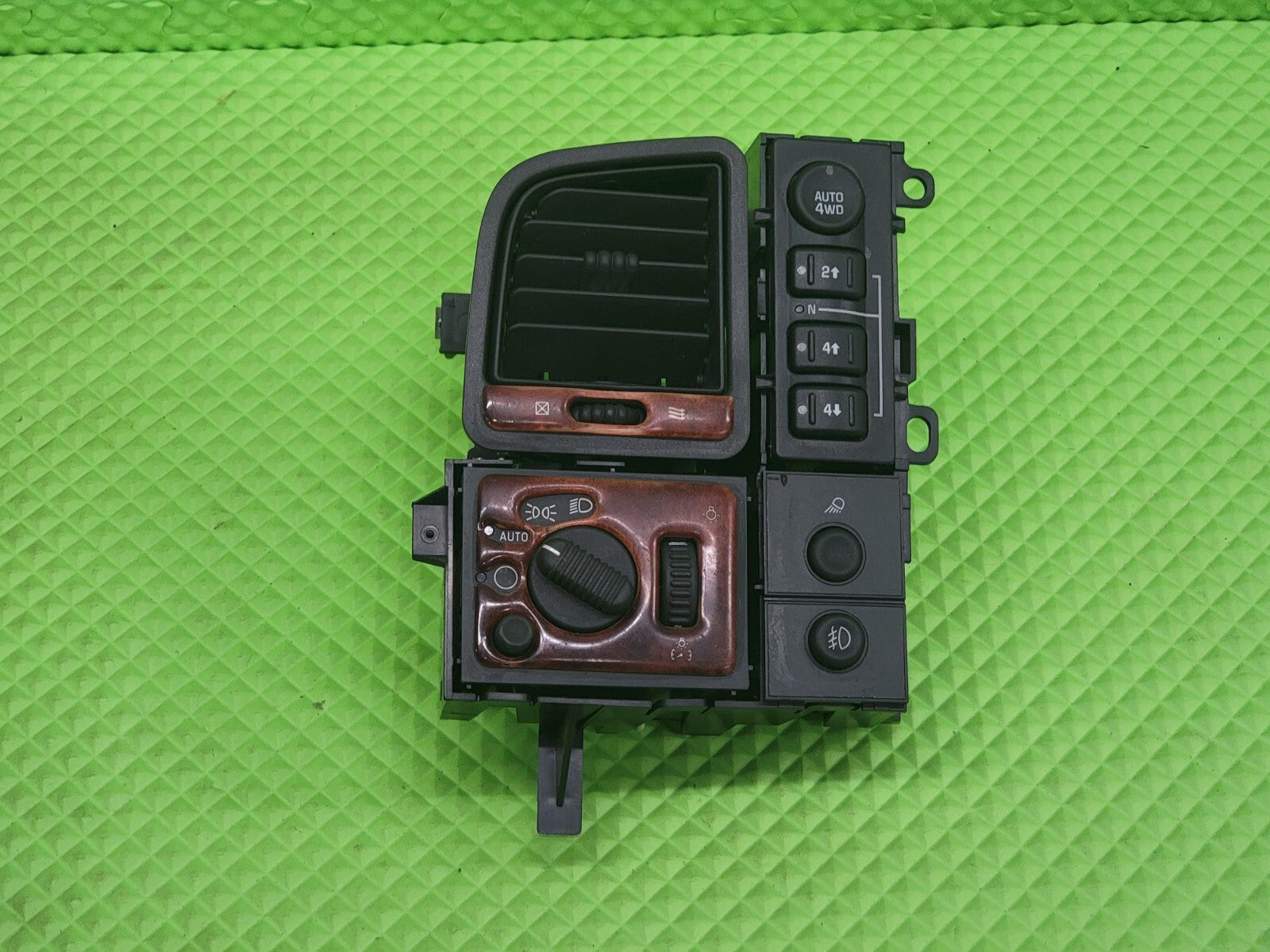 🔥1999-2006 Chevy Silverado Sierra Headlight Switch Air Vent left brown
