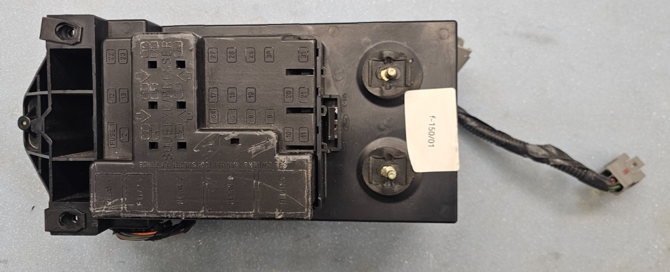 🔥99-03 Ford F150 Interior Fuse Box Junction Relay Block Itegrated Power Module