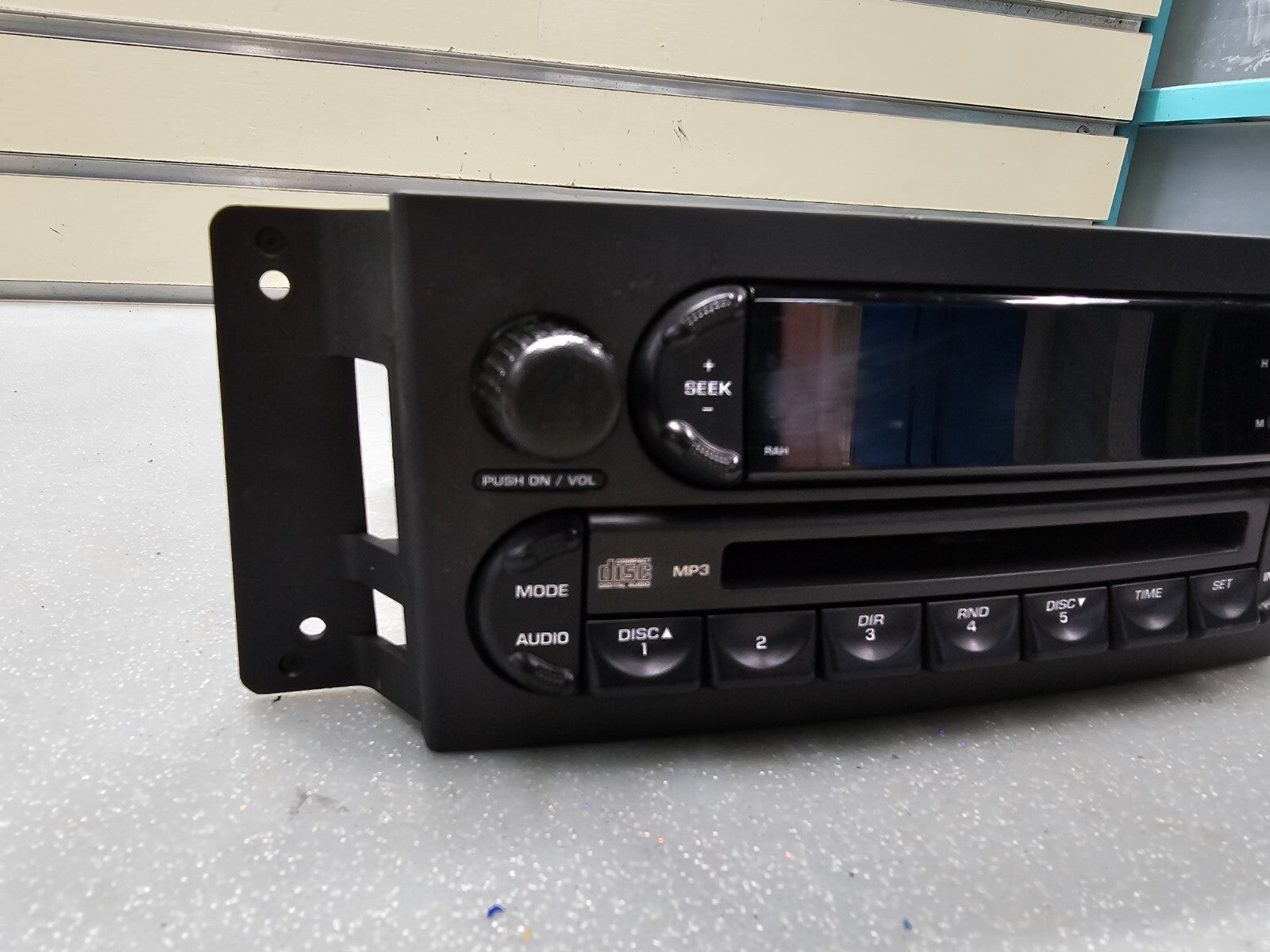 🔥04-08 Chrysler Pacifica Stereo Am/fm Radio Mp3 CD Player P05094564AE