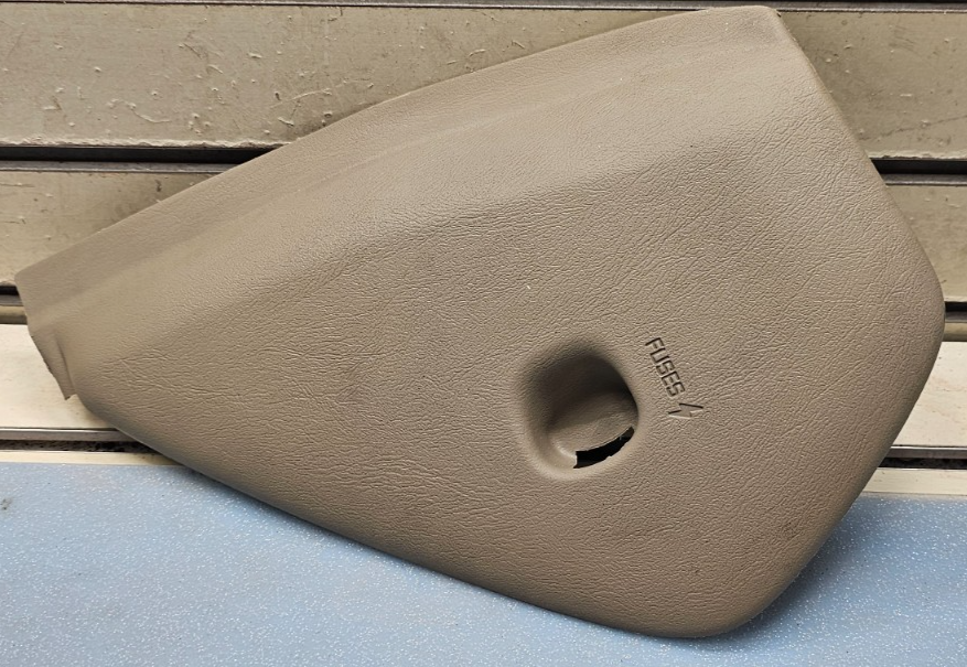 🔥00-05 Chevy Monte Carlo dash Left driver Interior Fuse Cover TAN