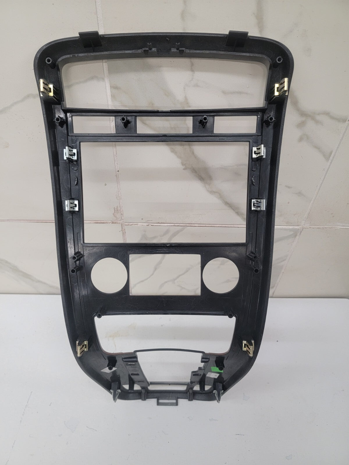 07-09 Chevrolet Equinox Center Dash Radio Climate Bezel Surround Trim silver