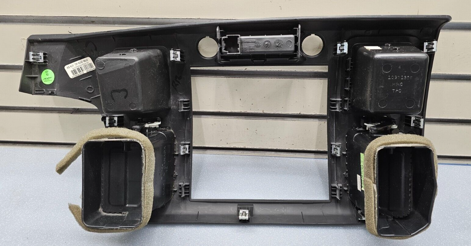 🔥07-14 Silverado SIERRA Center Dash Radio Bezel AC Climate Trim Panel BLACK B6