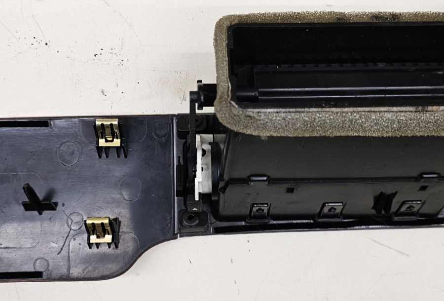 🔥07-13 Suburban TAHOE YUKON Dash Radio Bezel Trim RIGHT Panel w/ Vent WOOD B36