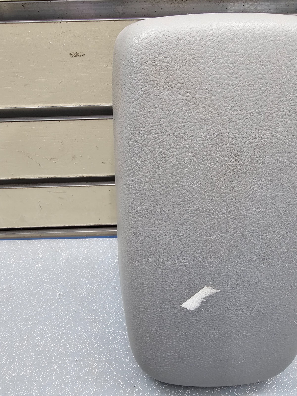 🔥09-13 COROLLA FRONT CENTER CONSOLE ARM REST LID TOP PAD COVER ASSEMBLY LT GRAY