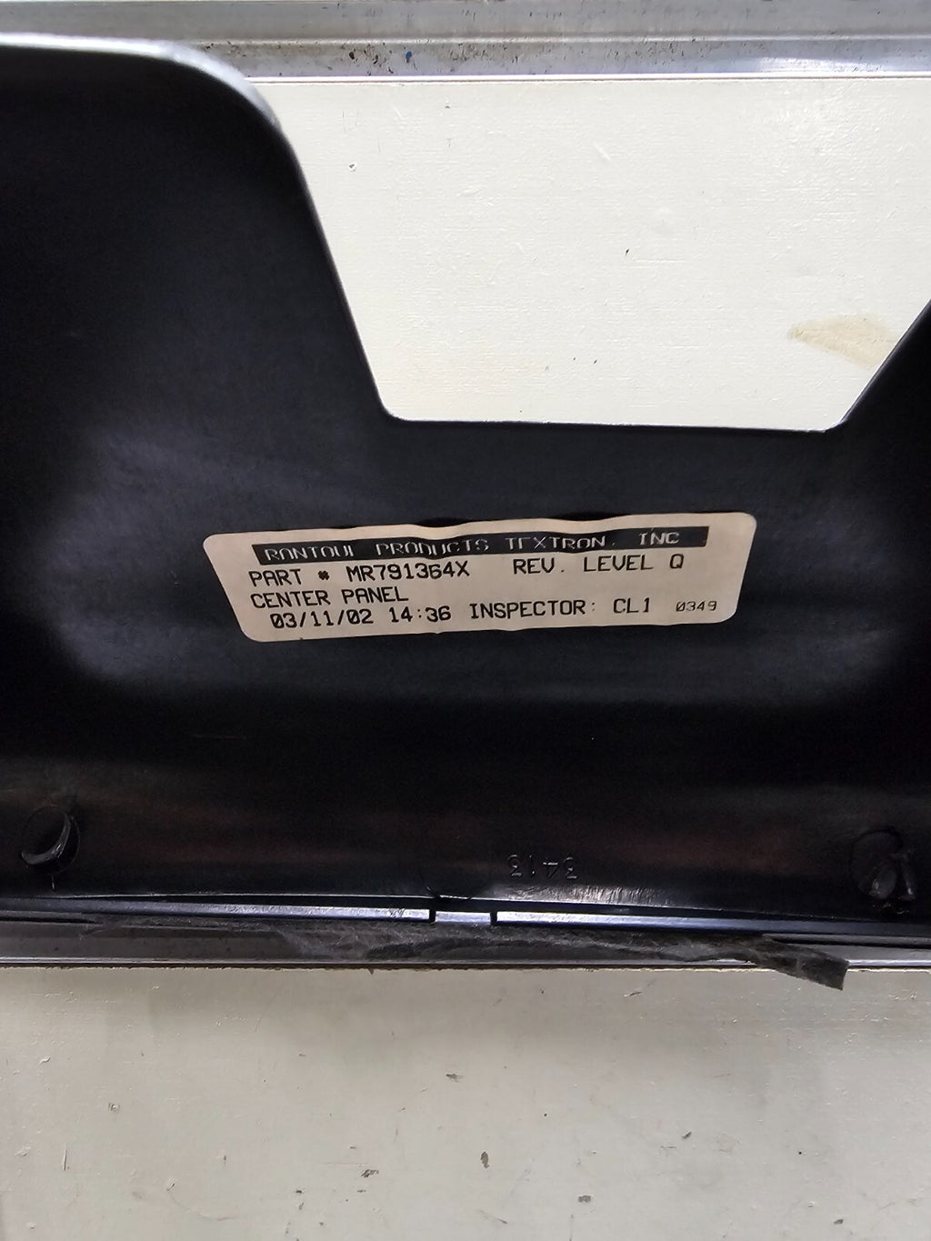 00-05 Mitsubishi Eclipse Center Dash Radio Stereo Display Trim Panel Bezel Black