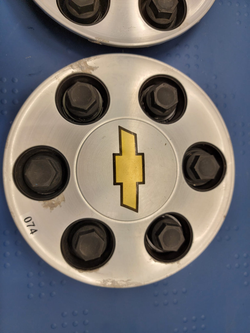 2007-2014 Chevy Van Tahoe Avalanche Silverado Suburban Wheel Center Caps
