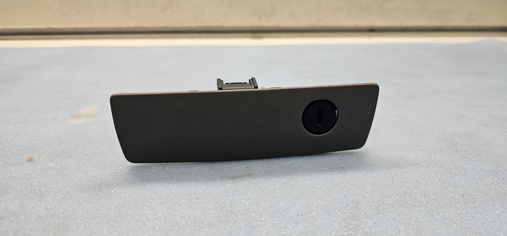 🔥07-10 Jeep Wrangler Mopar Glove Box Latch Compartment Door Handle GREY OEM