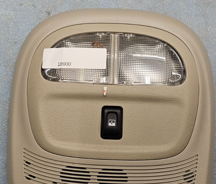 🔥02-09 TRAILBLAZER ENVOY OVERHEAD CONSOLE DOME LIGHT MAP STORAGE ASSEMBLY TAN