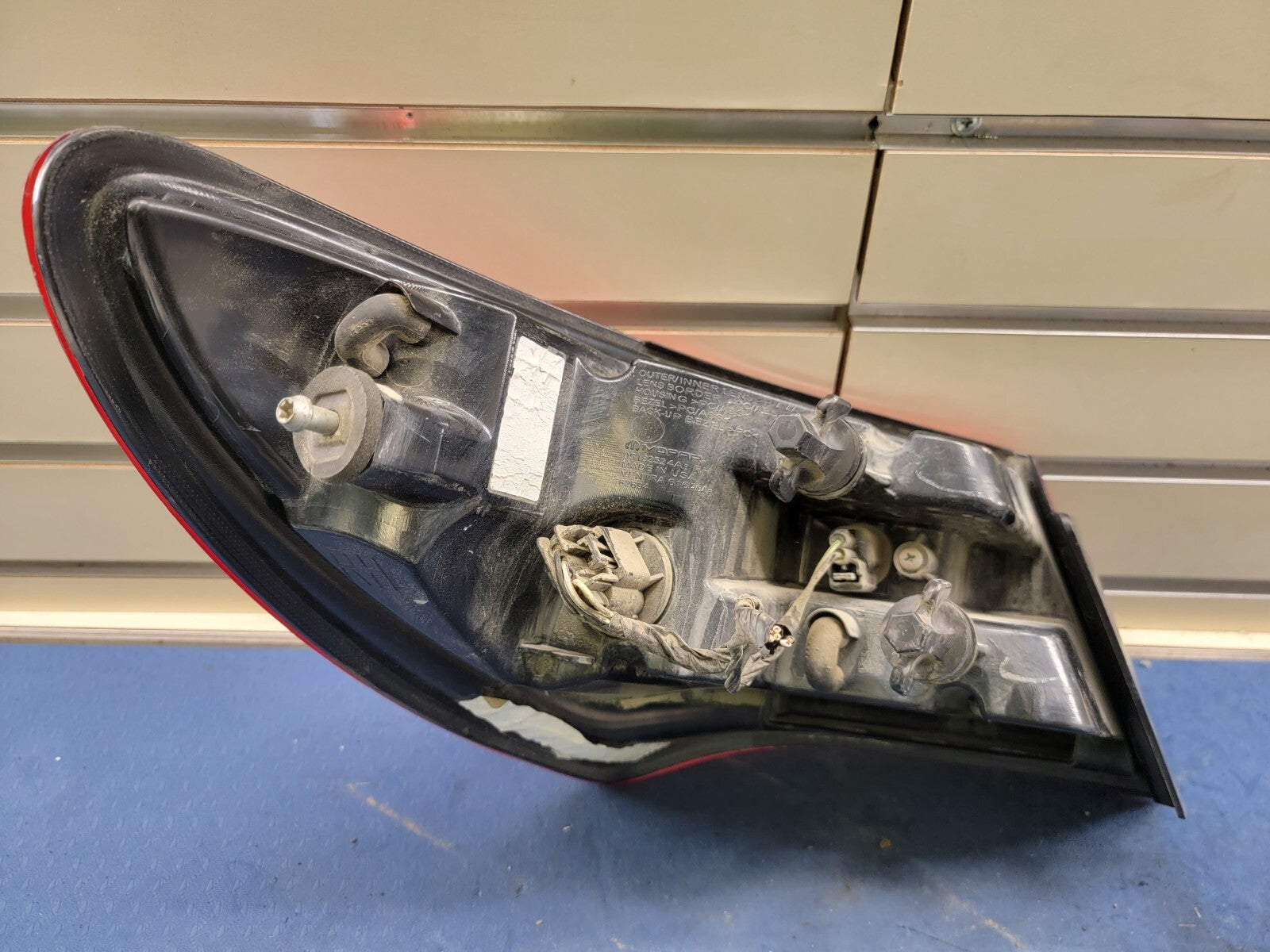 🔥2011 - 2014 Chrysler 200 Tail Light taillight tail lamp passenger side right