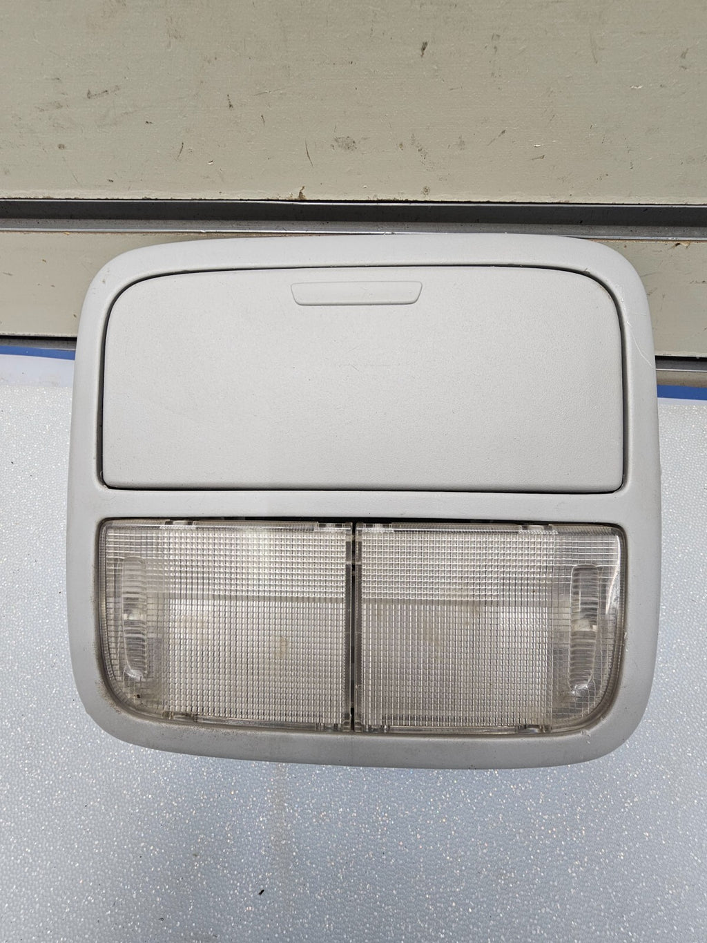 05-10 Honda Odyssey 03-07 Accord Acura TSX Overhead Console Dome Map Light GRAY
