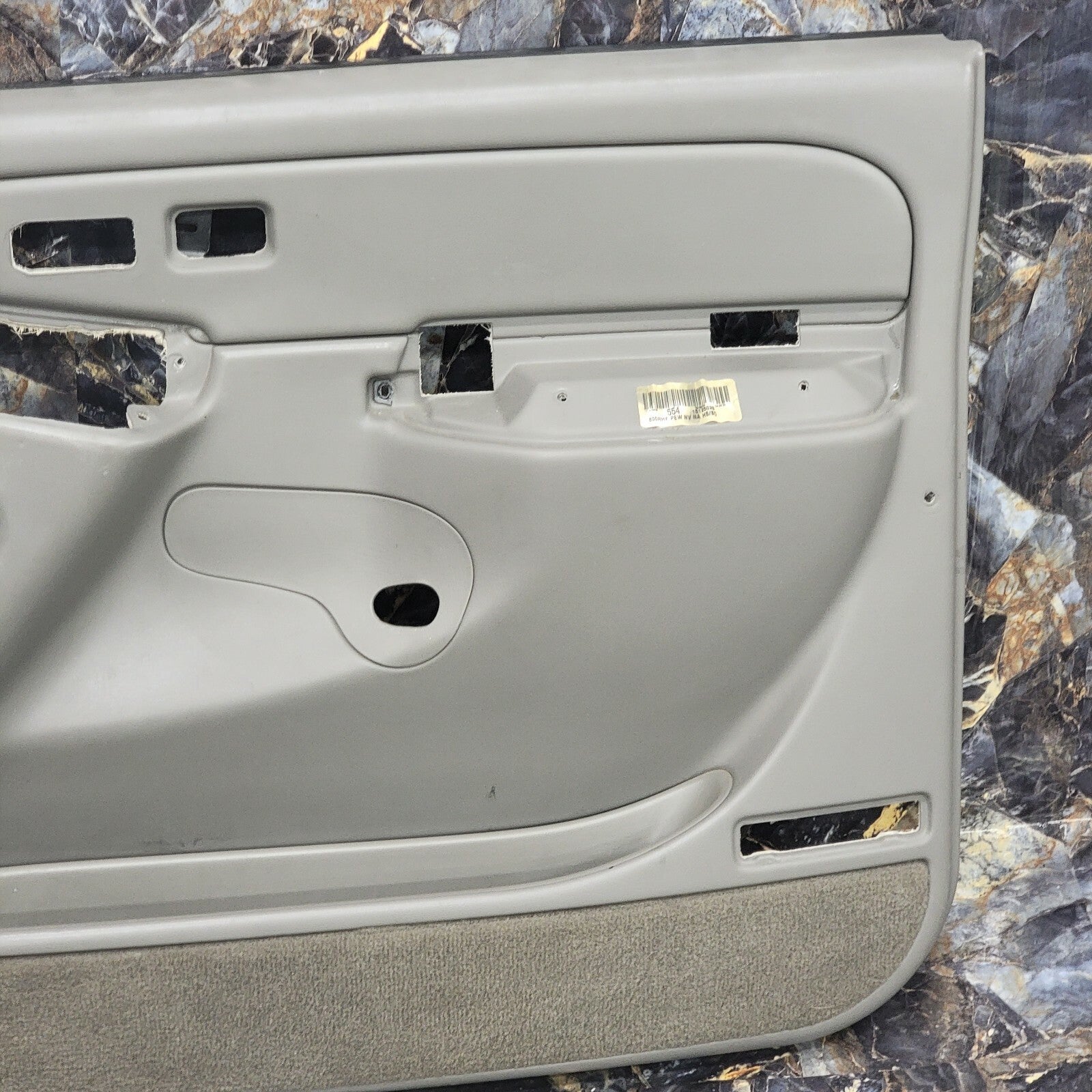 🔥03-06 Silverado SIERRA Door Panel Front RIGHT/No Arm LIGHT GRAY speaker D5