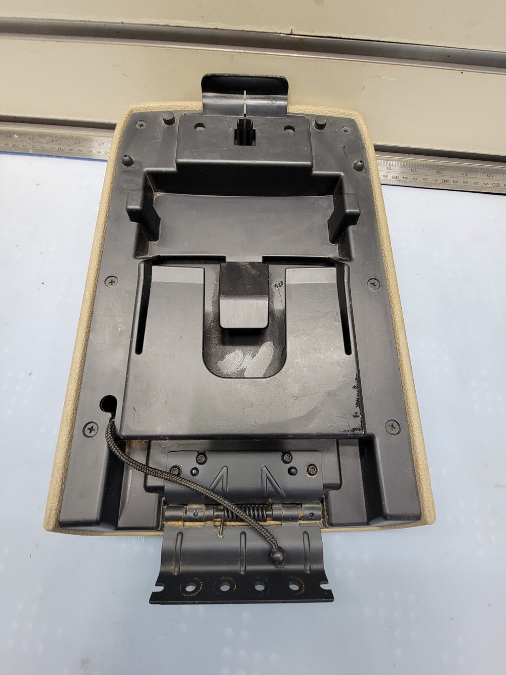 🔥06-10 FORD EXPLORER MERCURY MOUNTINEER CENTER CONSOLE ARM RESTER LID TAN