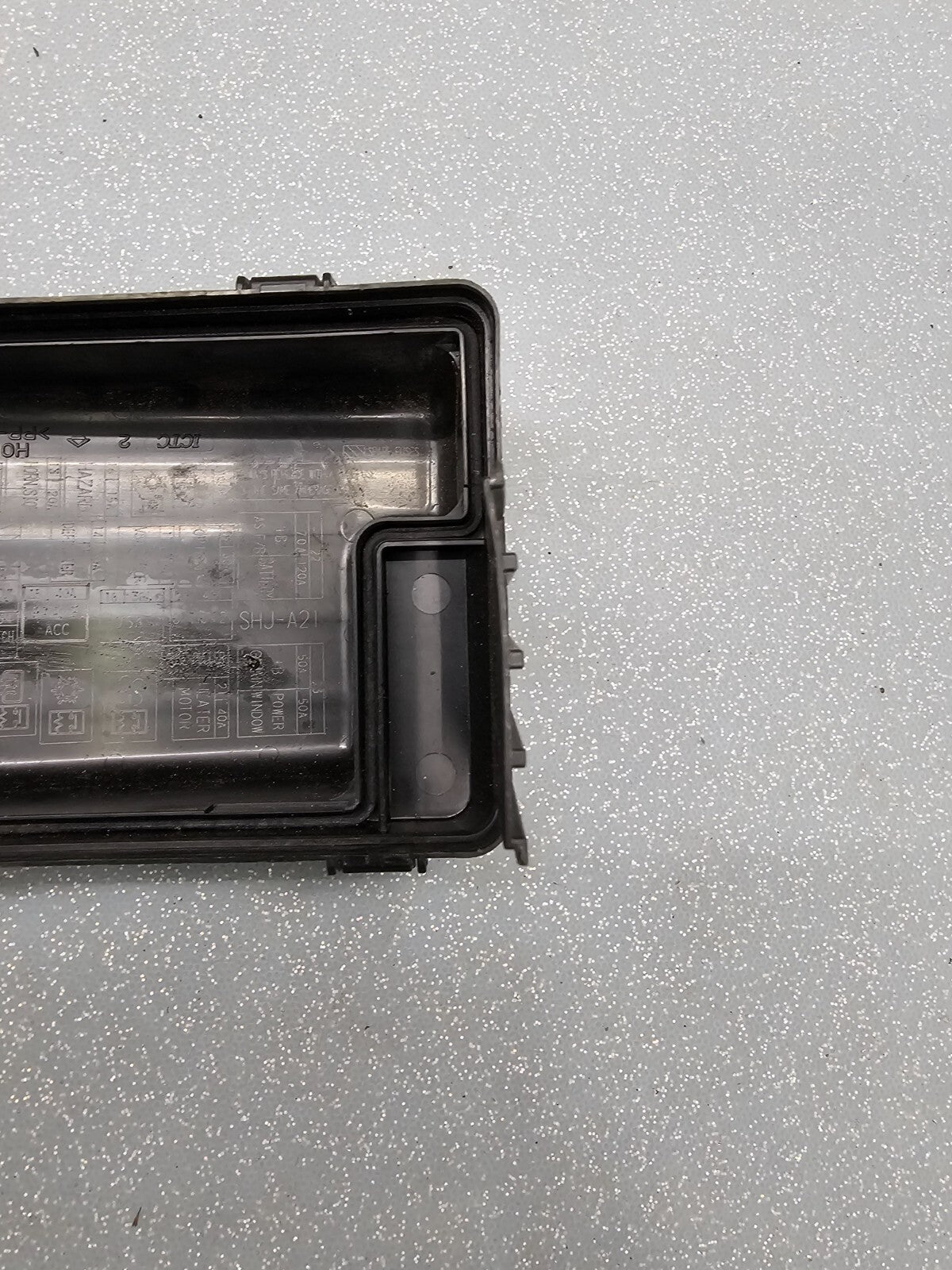 🔥2005-2010 Honda Odyssey Under Hood Fuse Relay Box Cover Lid Black