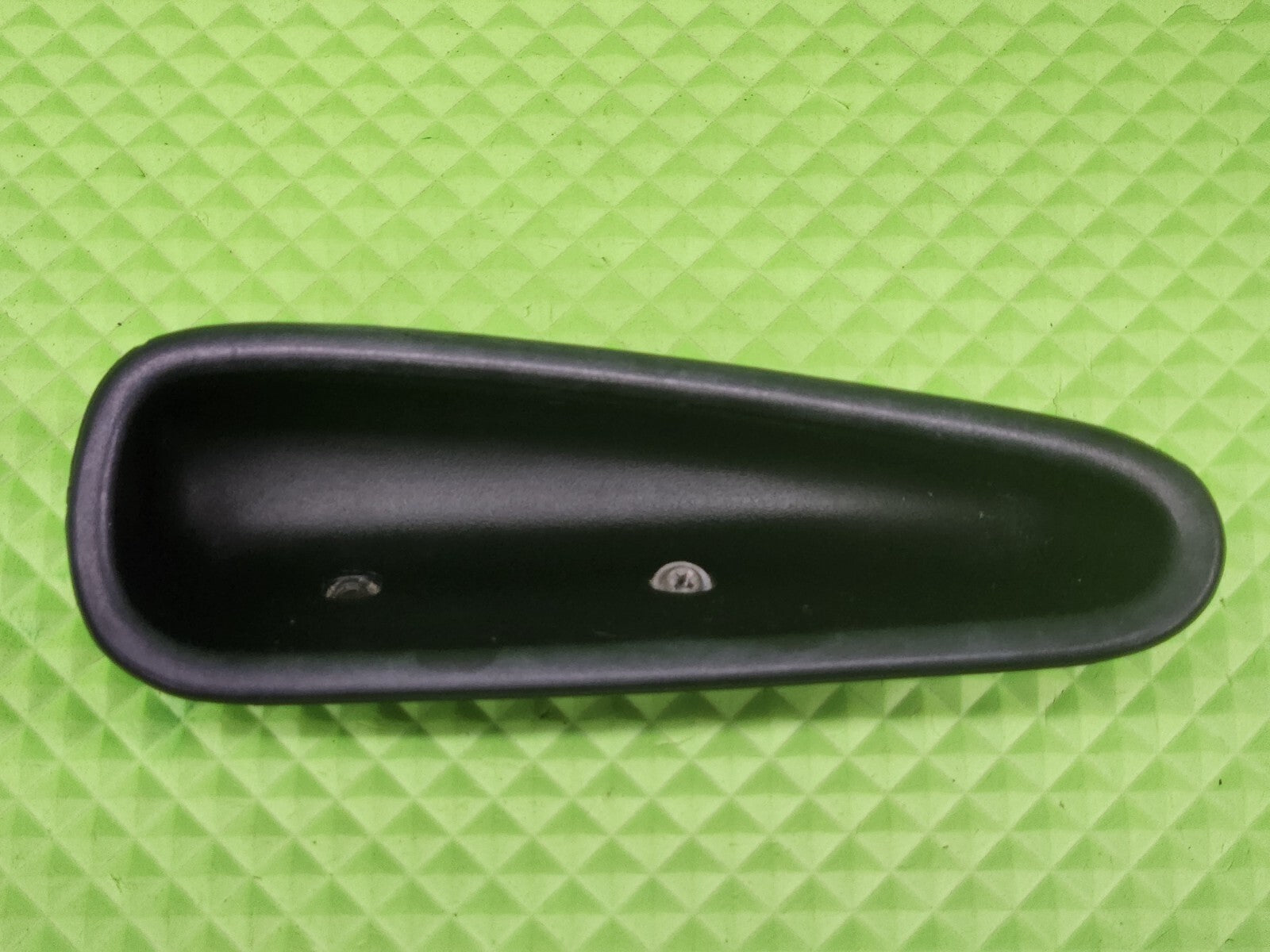 94-01 DODGE RAM 1500 2500 3500 RH PASSENGER INSIDE DOOR HANDLE TRIM INSERT BLACK