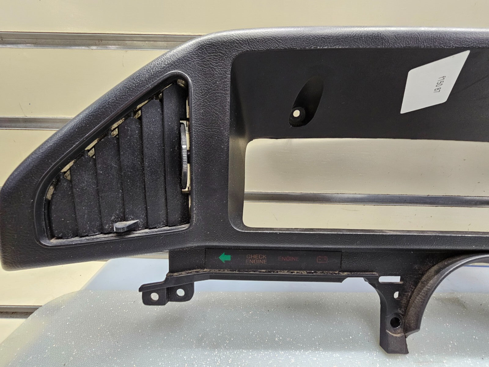 1987-1991 Ford F-150 F250 BRONCO Dash CLUSTER Bezel Speedo Gauge Trim Black C11