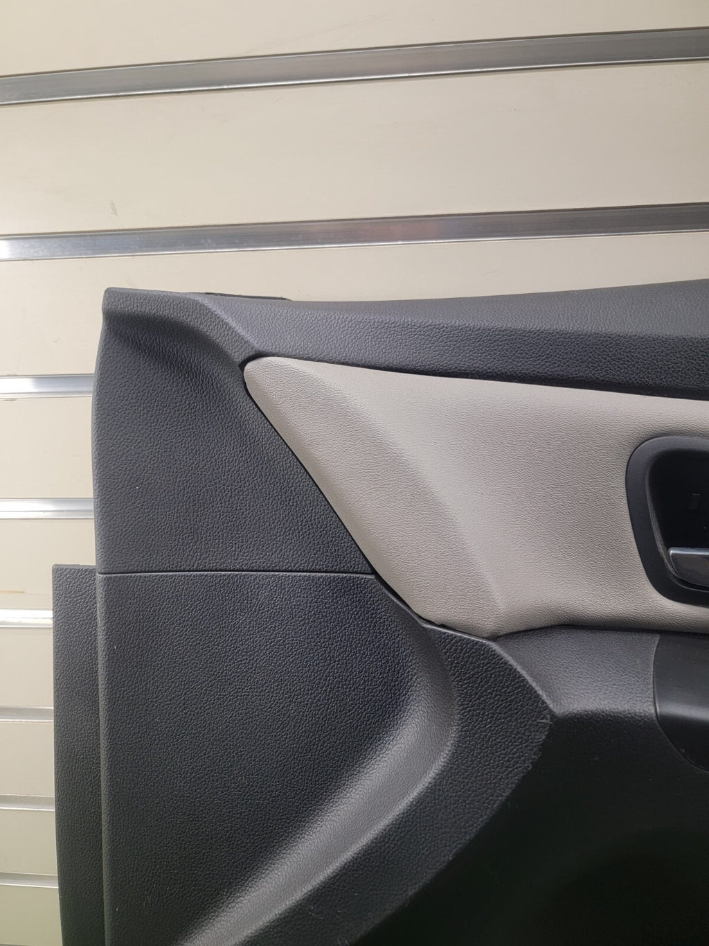 🔥2011-2016 Chevrolet Cruze Passenger Right Front Door Trim Panel BLACK/GRAY
