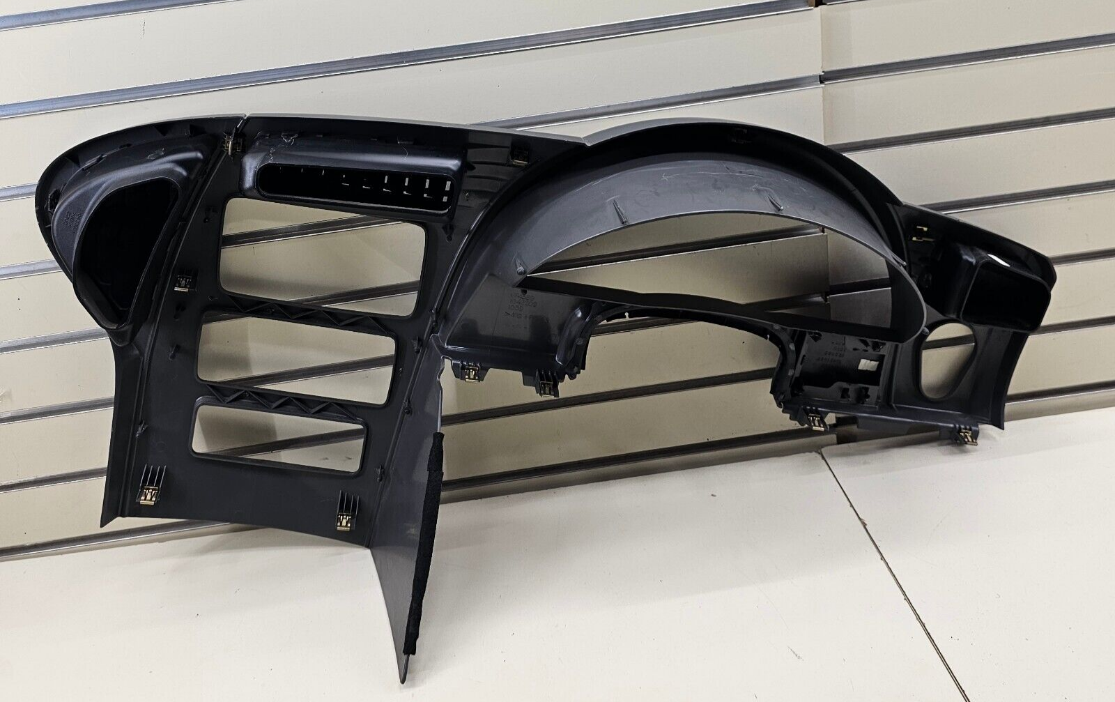 🔥05-07 Rendezvous Center Dash Instrument Cluster Speedometer Radio Bezel Black