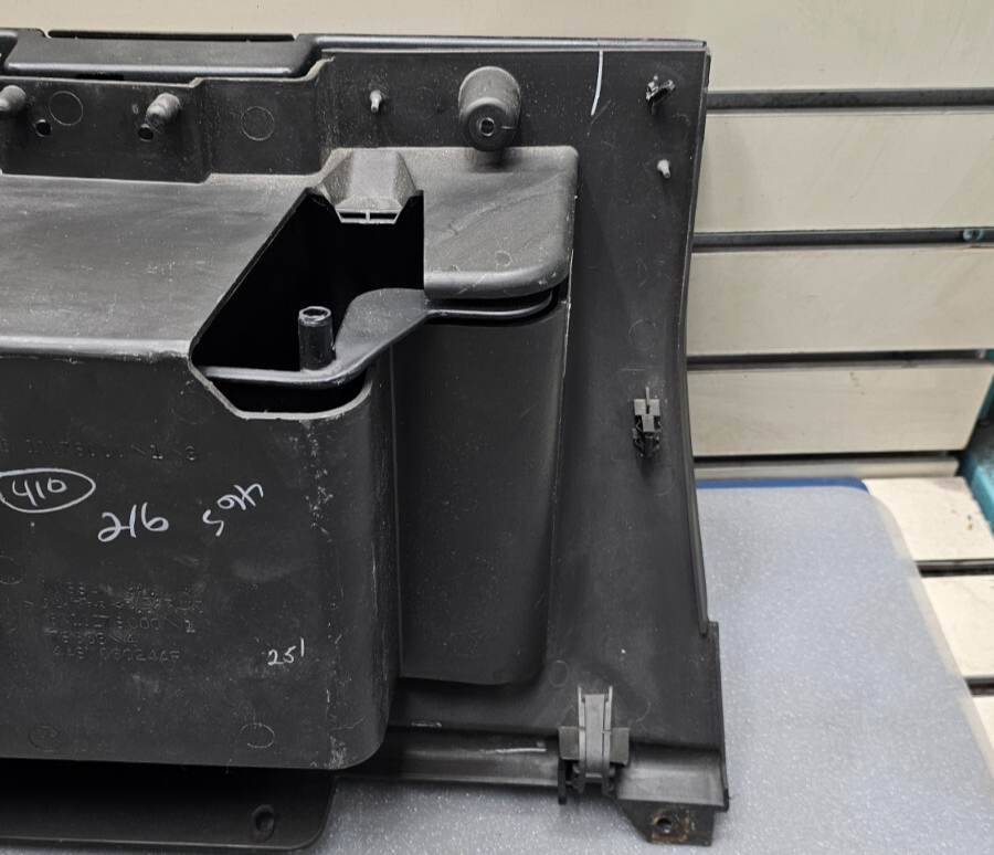 04-07 TITAN ARMADA Dash GLOVE BOX Storage Compartment Instrument Assembly Black