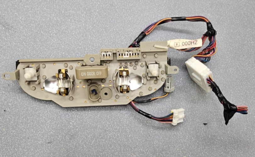 🔥04-12 Armada TITAN QX56 Overhead Console Dome Light Lamp Switch Panel Tan