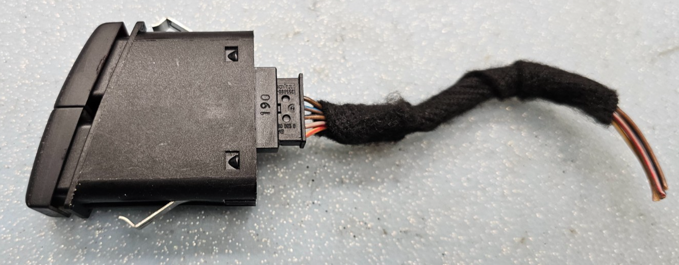 🔥2004-2010 BMW X3 Center Dash Warning Hazard Central Lock Switch OEM