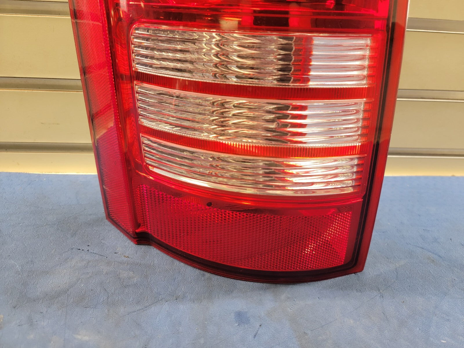 🔥2008-2010 CHRYSLER TOWN & COUNTRY  LEFT DRIVER TAILLIGHT REAR LAMP LIGHT