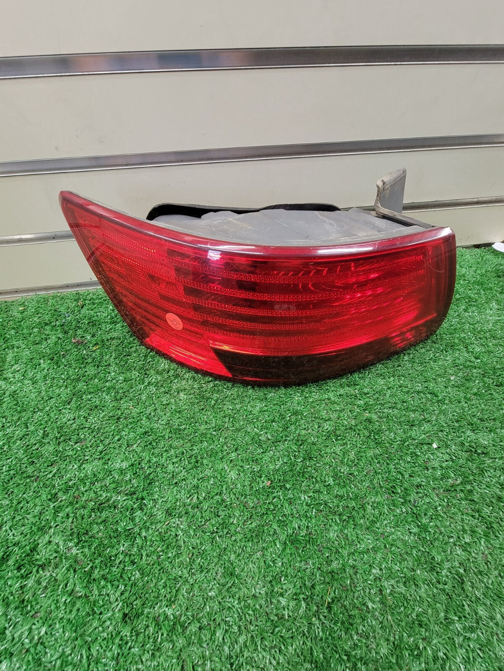 🔥09-10 Hyundai Sonata Tail Light Assembly Chrome Left Driver Side Outer OEM