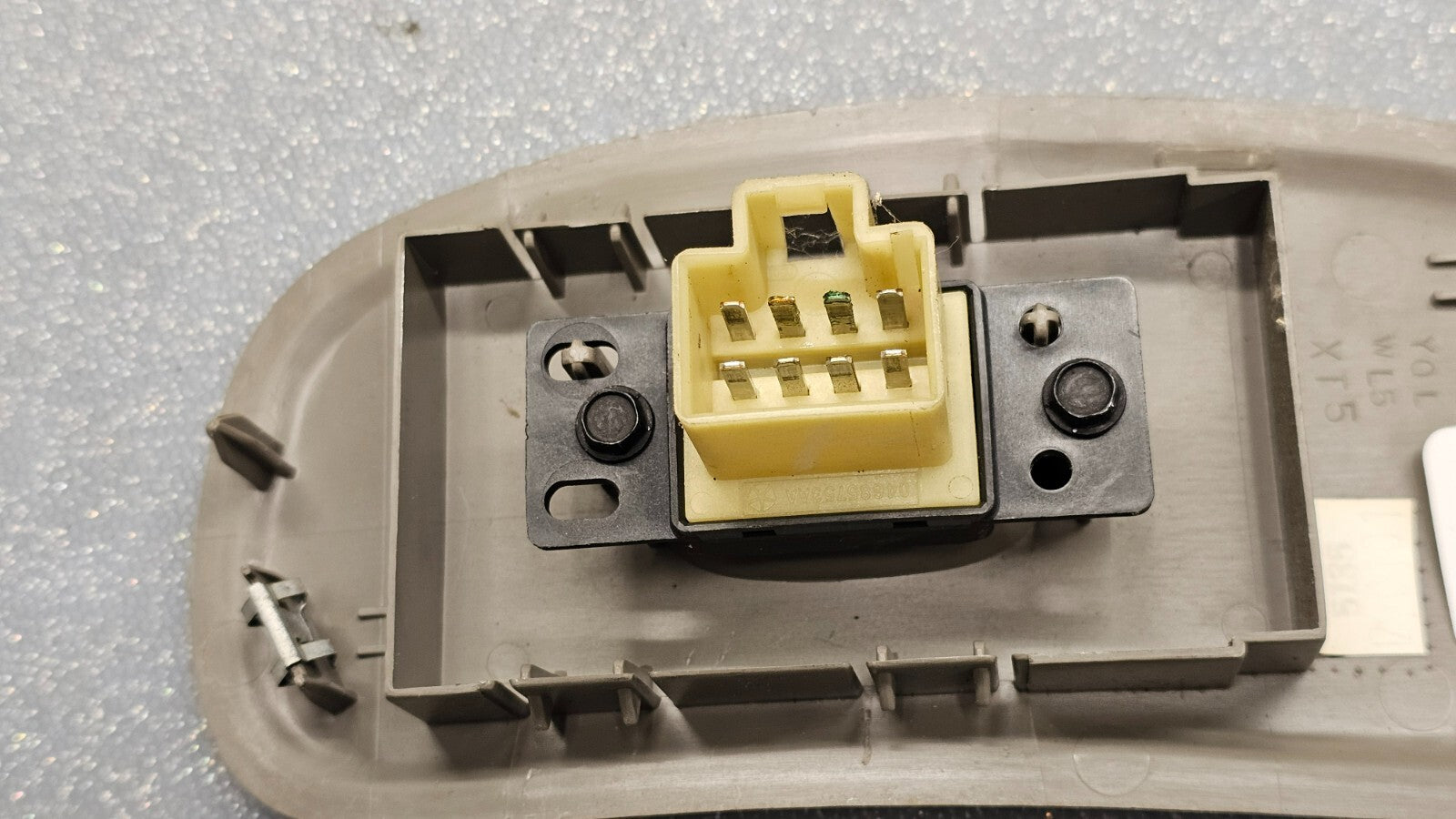 🔥01-07 Caravan Town Country Front Right Passenger Window Door Lock Switch Tan