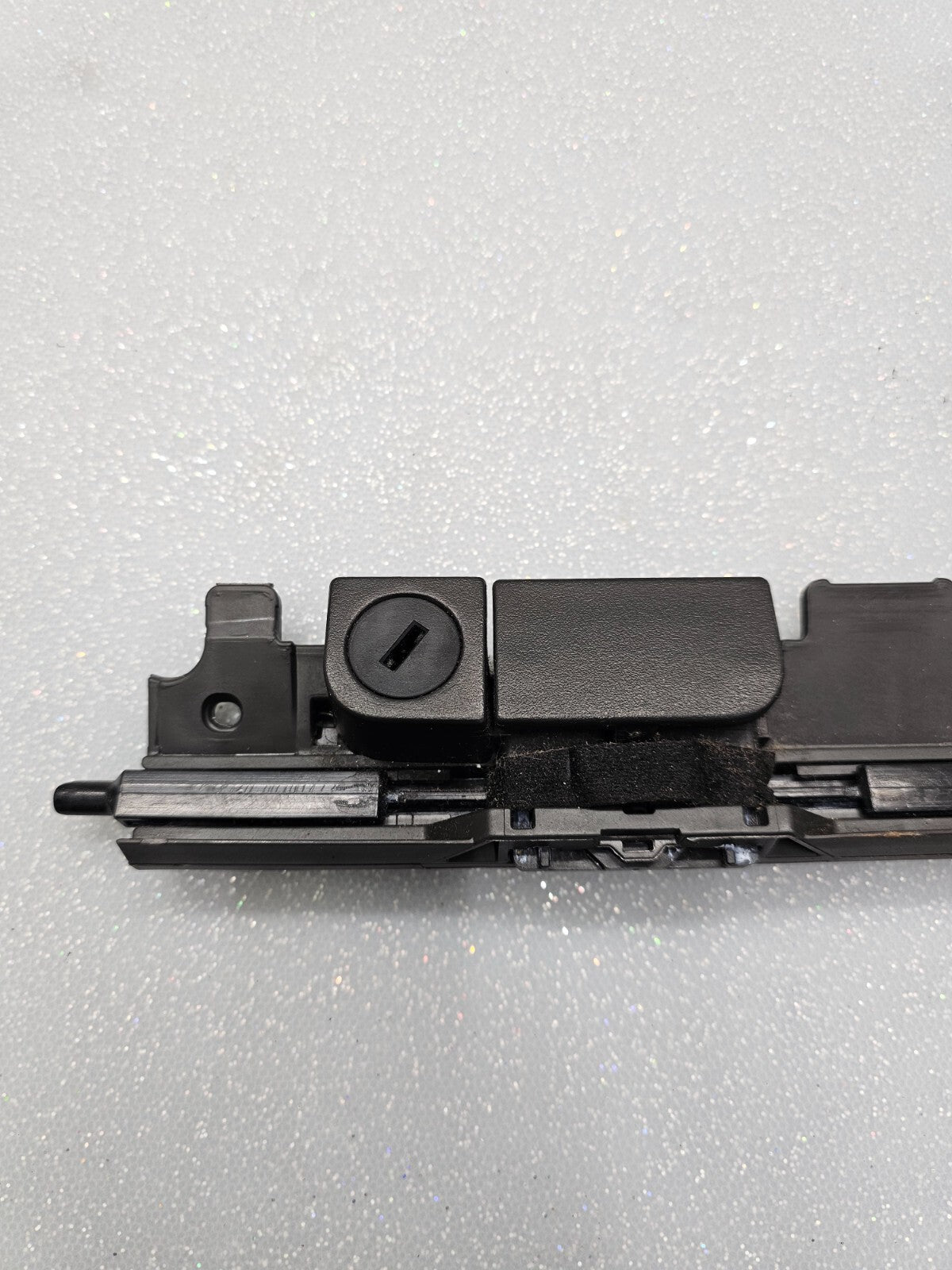 05-12 Nissan Pathfinder 05-19 Frontier Xterra Glove Box Latch Handle Compartment