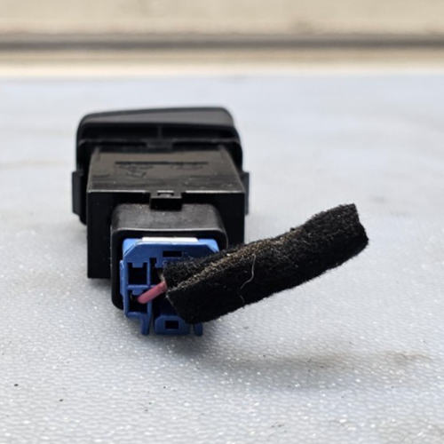 🔥05-06 Hyundai Tucson Rear Defrosted Defroster Heater Control Switch Button