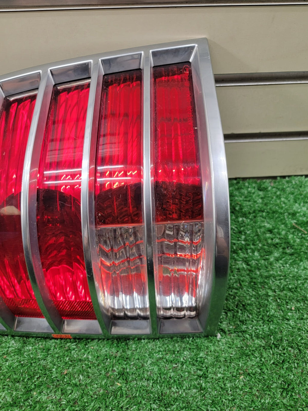 🔥2002-2005 Mercury Mountaineer Passenger Side Tail Light Taillight OEM