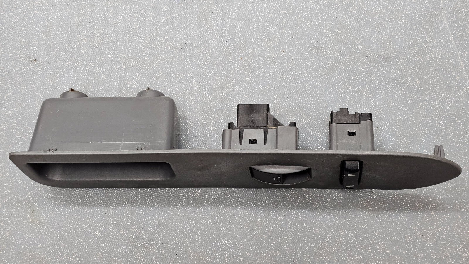 🔥05-07 Five hundred Montego Right Passenger Power Window Switch Gray