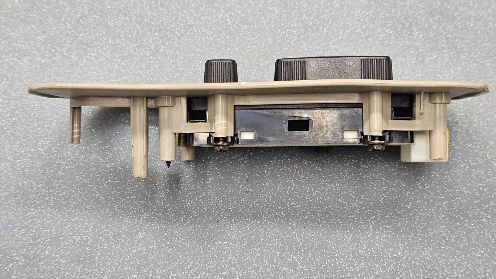 🔥99-02 SILVERADO SIERRA 8 WAY FRONT RIGHT PASSENGER SEAT SWITCH ASSEMBLY TAN