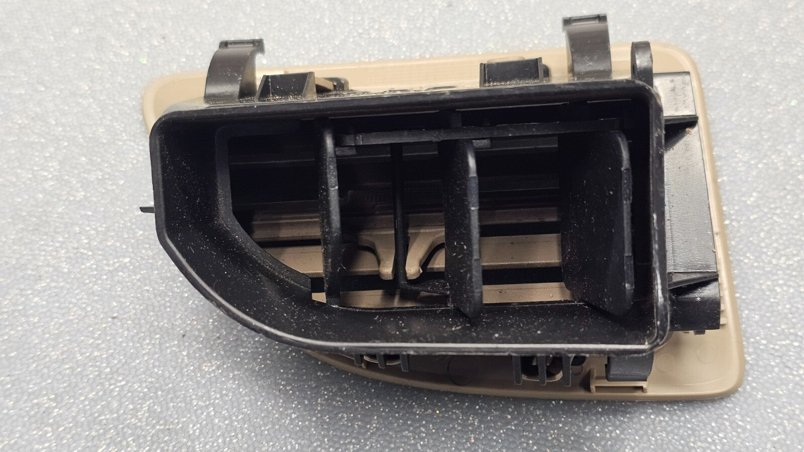 🔥08-12 Chevy Malibu Dash  Right Passenger AC Air Vent Heater Conditioning Tan