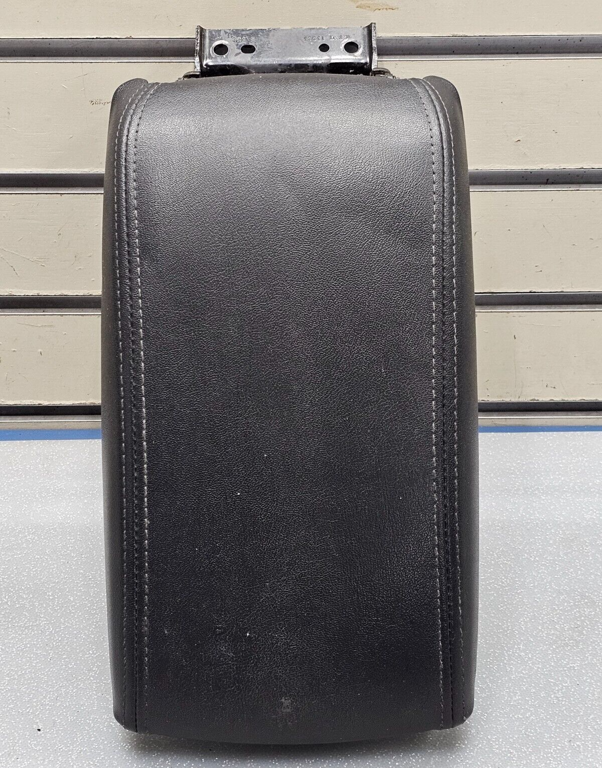 🔥09-13 Mazda 6 Center Console Leather Armrest Lid Top Pad Assembly Black OEM