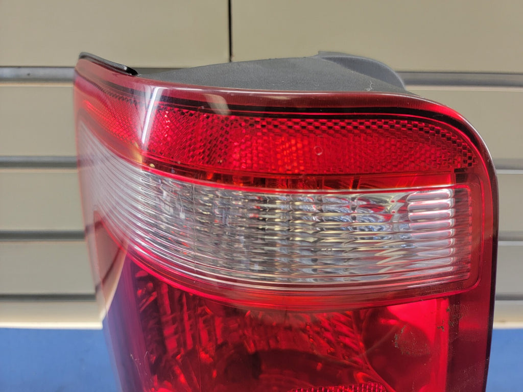 🔥08-12 Ford Escape left Hand driver Side Rear Tail Light Lamp Genuine OEM