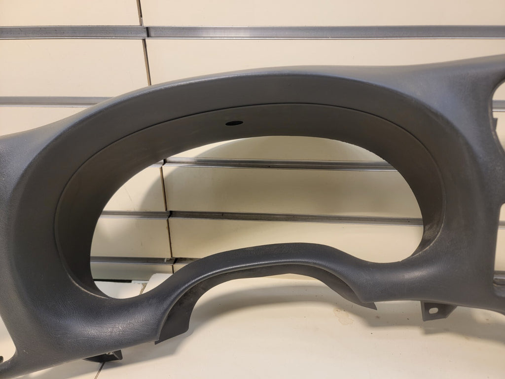 98-04 BLAZER S10 JIMMY SONOMA Cluster Dash Radio Bezel Dark Gray C8