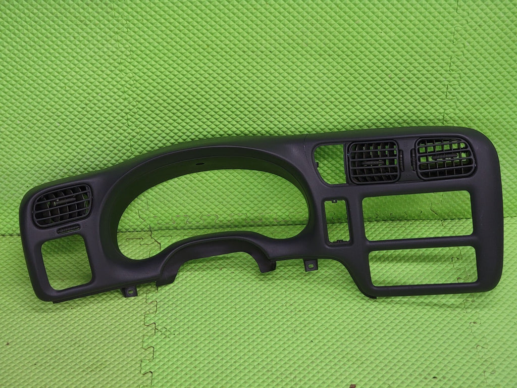 🔥98-04 BLAZER S10 JIMMY SONOMA Cluster Dash Radio Bezel graphite C8