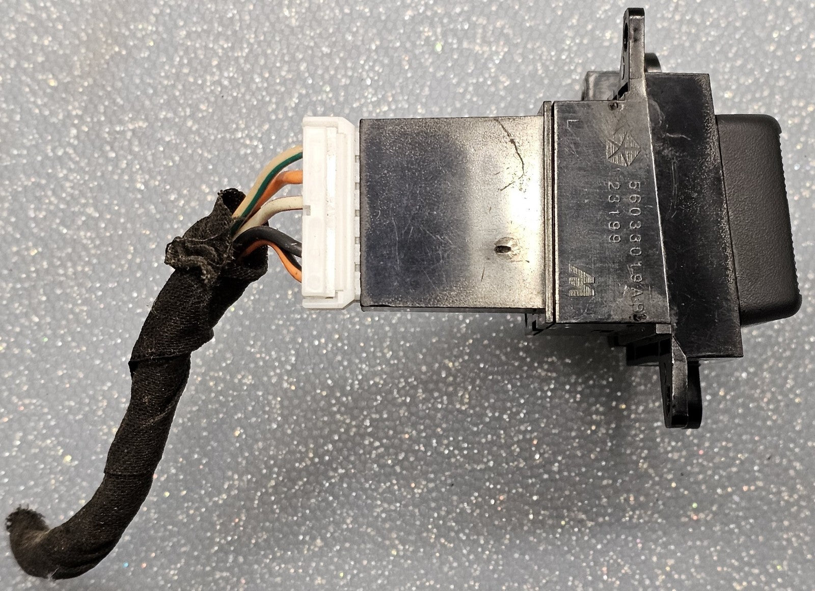 1999-2004 Jeep Grand Cherokee Driver Left Dash Door Heated Seat Switch Assembly
