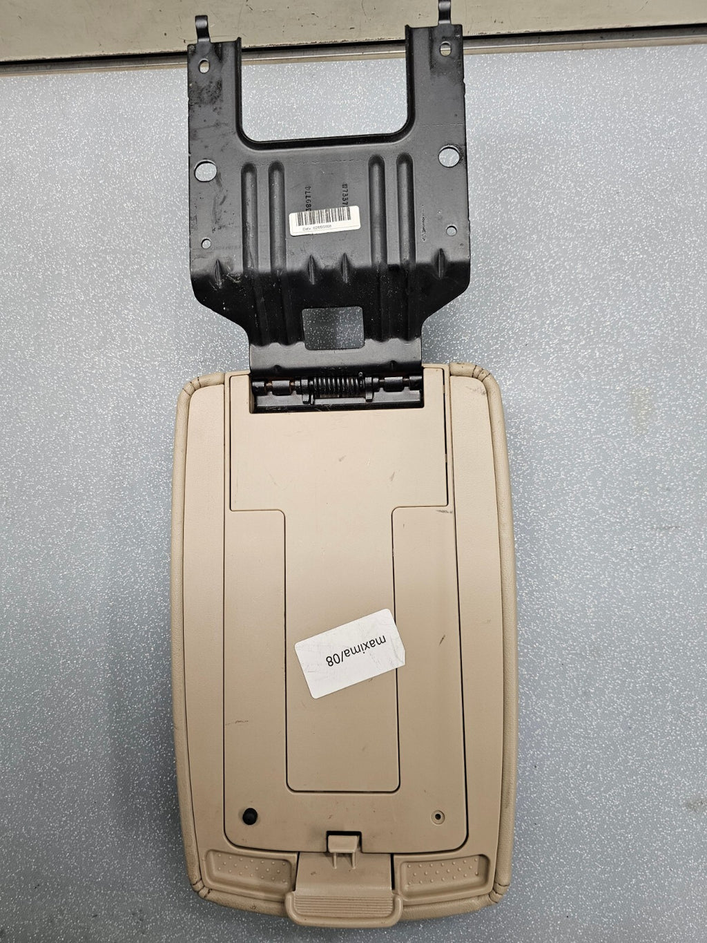 🔥07-08 Maxima Armrest Center Console Cover Sliding Lid Top Pad Storage Tan OEM