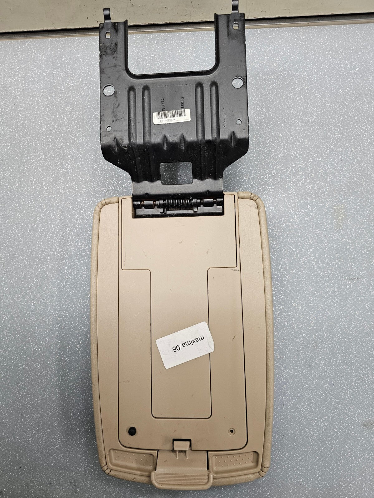 🔥07-08 Maxima Armrest Center Console Cover Sliding Lid Top Pad Storage Tan OEM